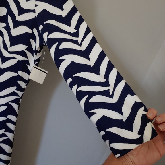 EUC Lilly Pulitzer Navy Dress - Picture 5 of 8